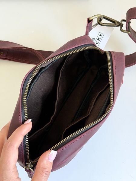 Бананка прямокутна з натуральної шкіри марсалова 811\140 &mdash; Lucky Store