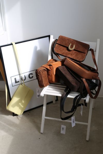 Жіноча сумка багет з підковою замшева коричнева 739\720 &mdash; Lucky Store